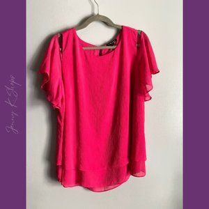 Roz & Ali | Flowy Bright Pink Crepe Textured Cold Shoulder Blouse | Size: 1X